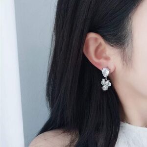 Swarovski 100 Years Disney Minnie Mouse drop‎ earrings Asymmetrical design